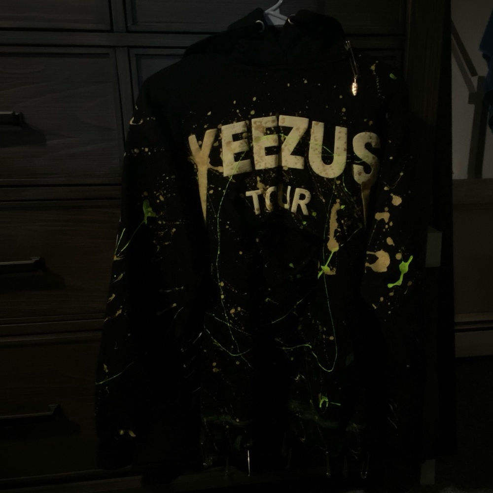 Reposh Custom-made distressed Yeezy hoodie